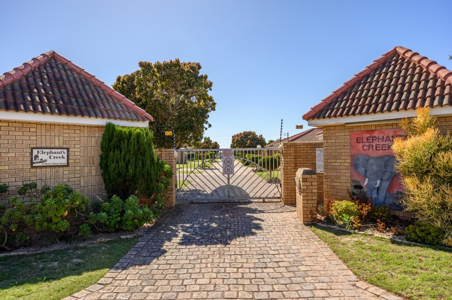 3 Bedroom Property for Sale in Summerstrand Eastern Cape